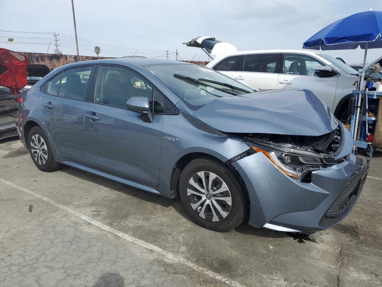2020 TOYOTA COROLLA LE - Фото 4