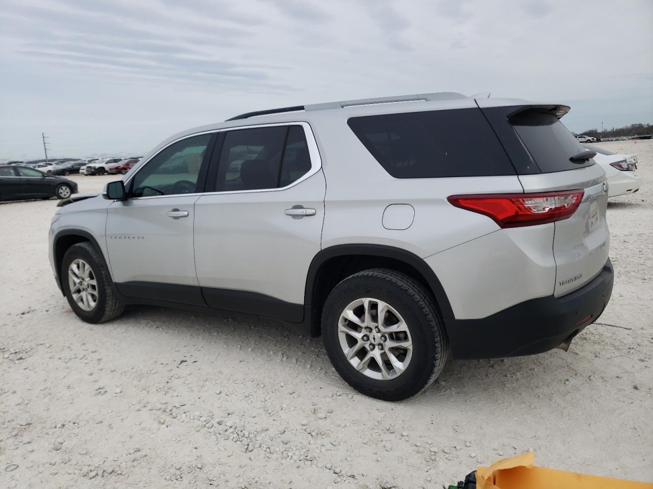 2018 CHEVROLET TRAVERSE L - Image 2