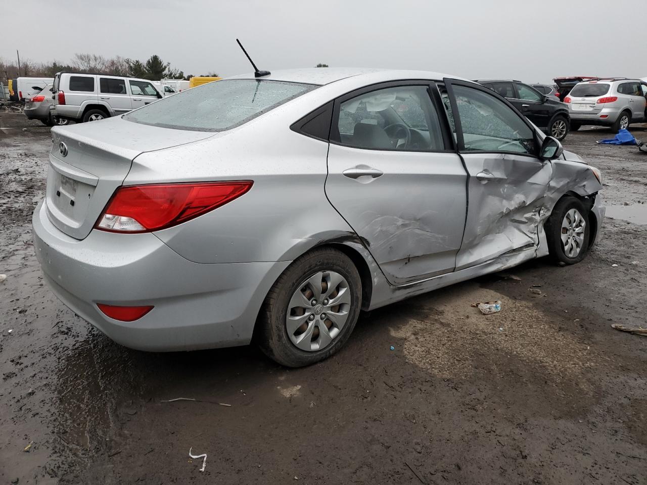 2016 HYUNDAI ACCENT SE - Фото 3