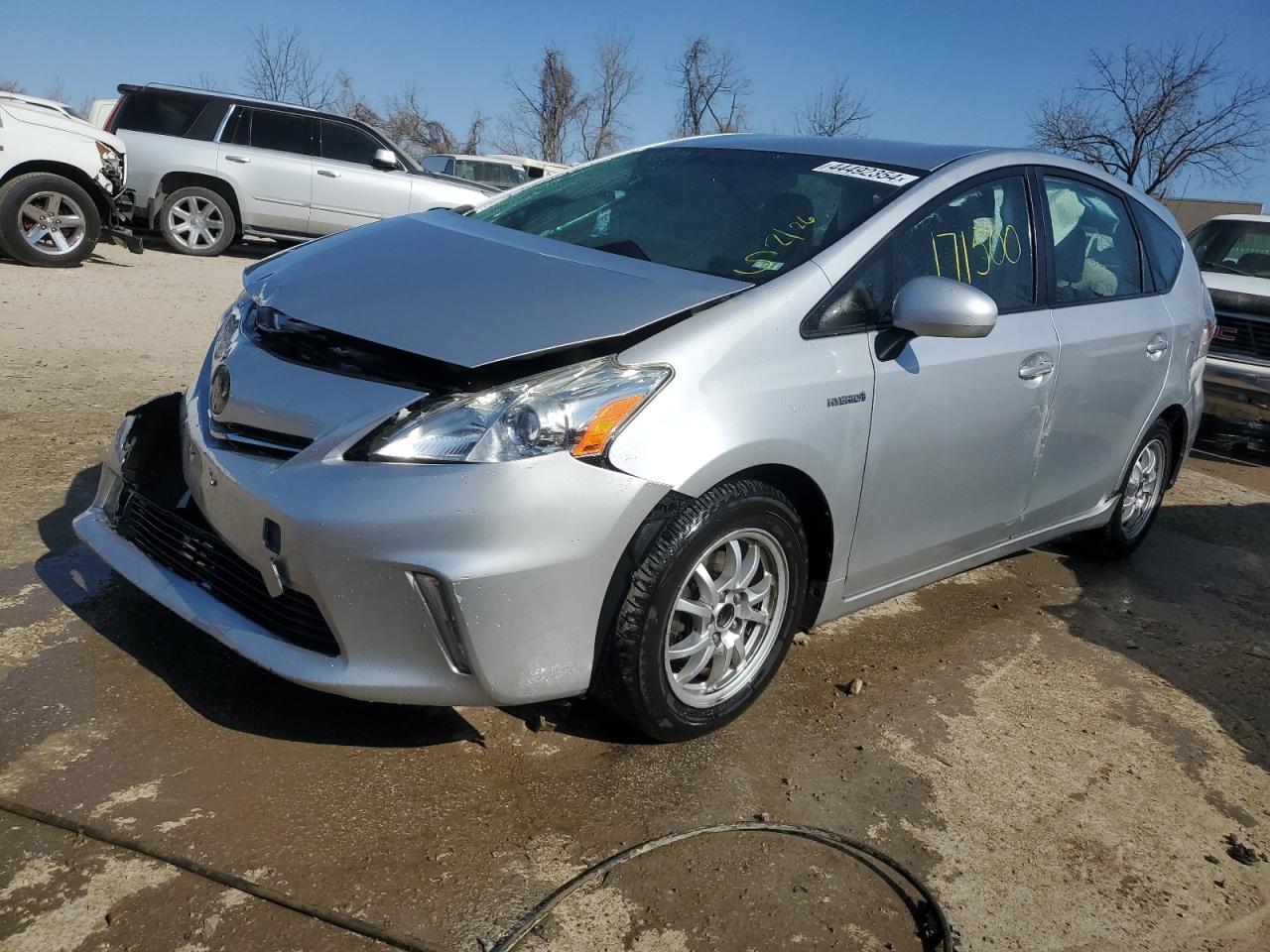 2013 TOYOTA PRIUS V car image