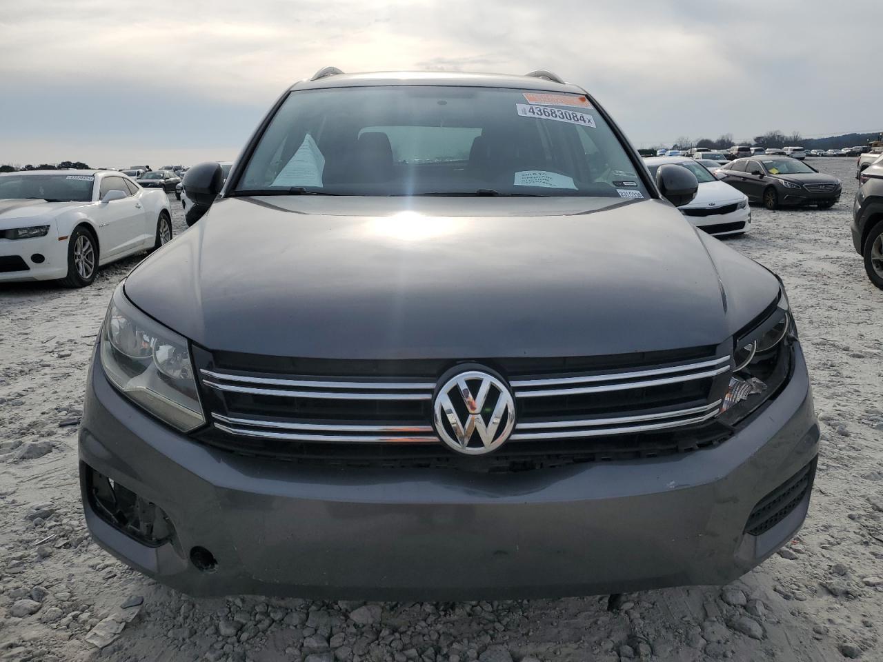 2015 VOLKSWAGEN TIGUAN S - Image 5