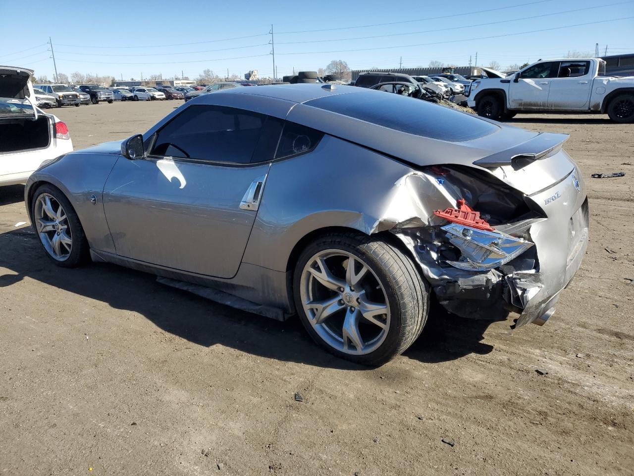 2010 NISSAN 370Z - Фото 2