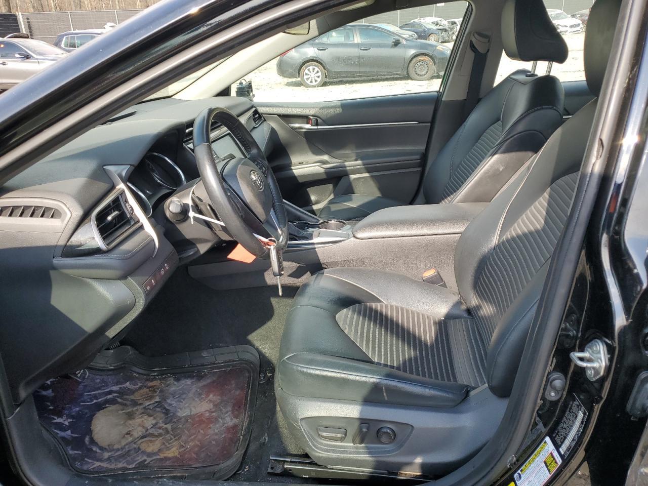2020 TOYOTA CAMRY SE - Фото 7