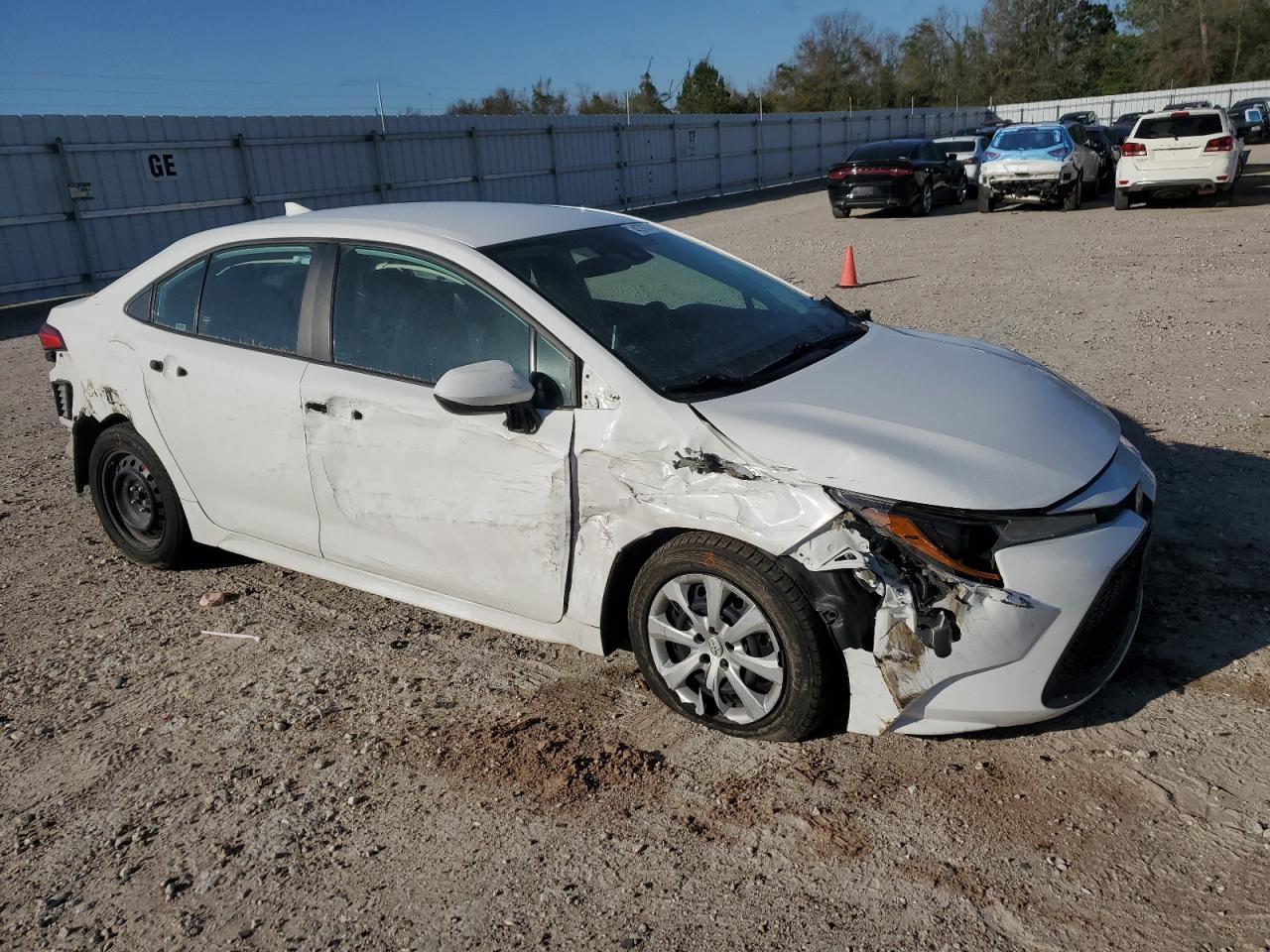 2021 TOYOTA COROLLA LE - Фото 4