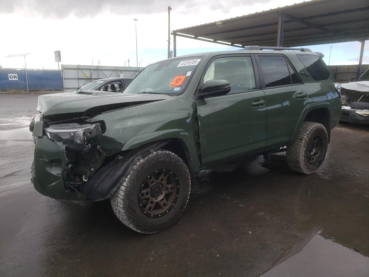 2022 TOYOTA 4RUNNER SR