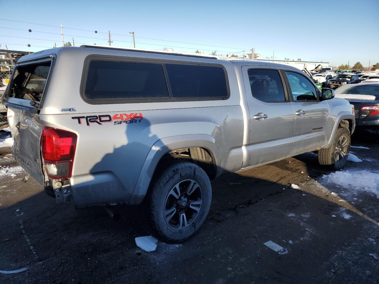 2019 TOYOTA TACOMA DOU - Фото 3