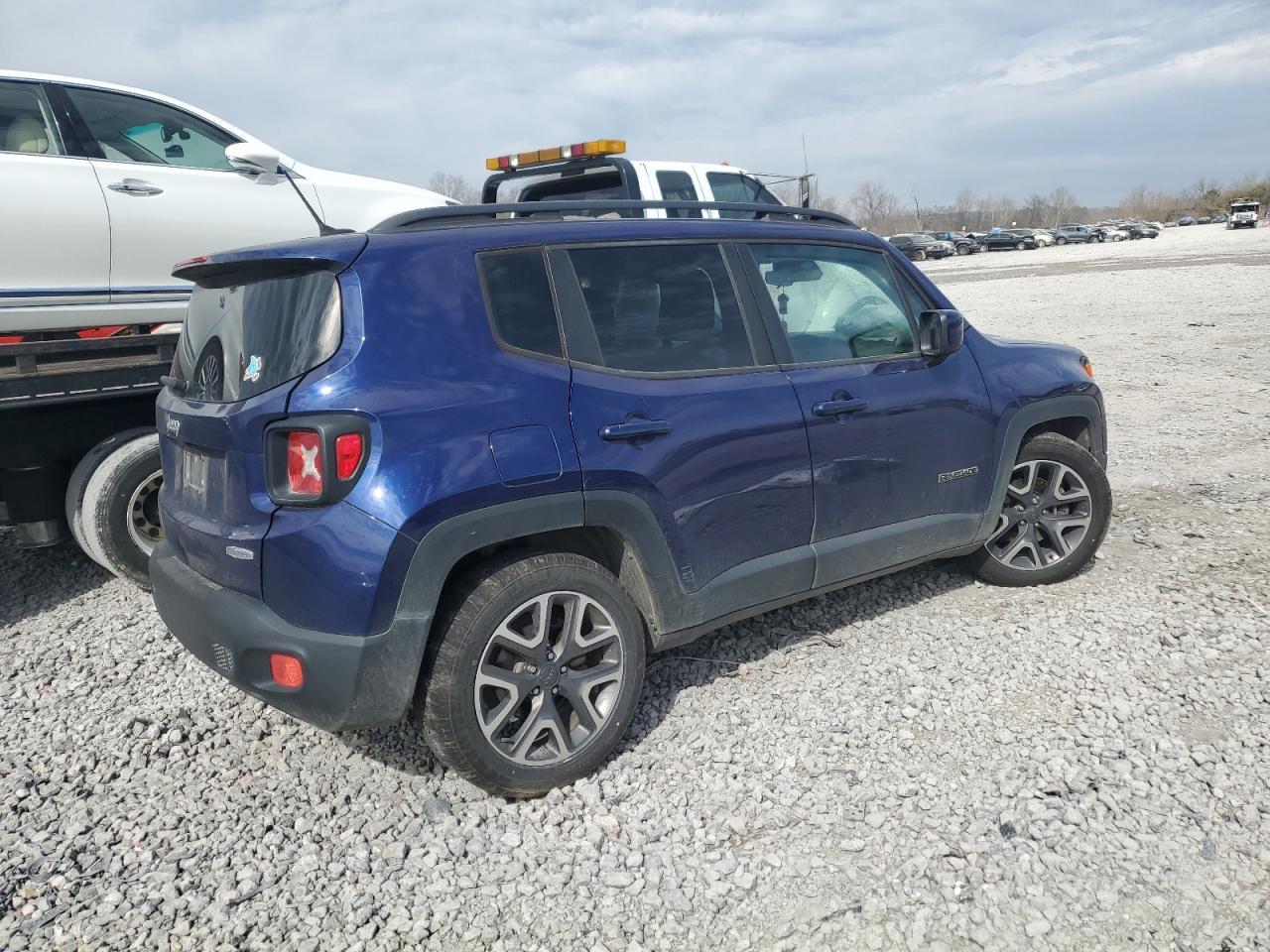 2017 JEEP RENEGADE L - Фото 3