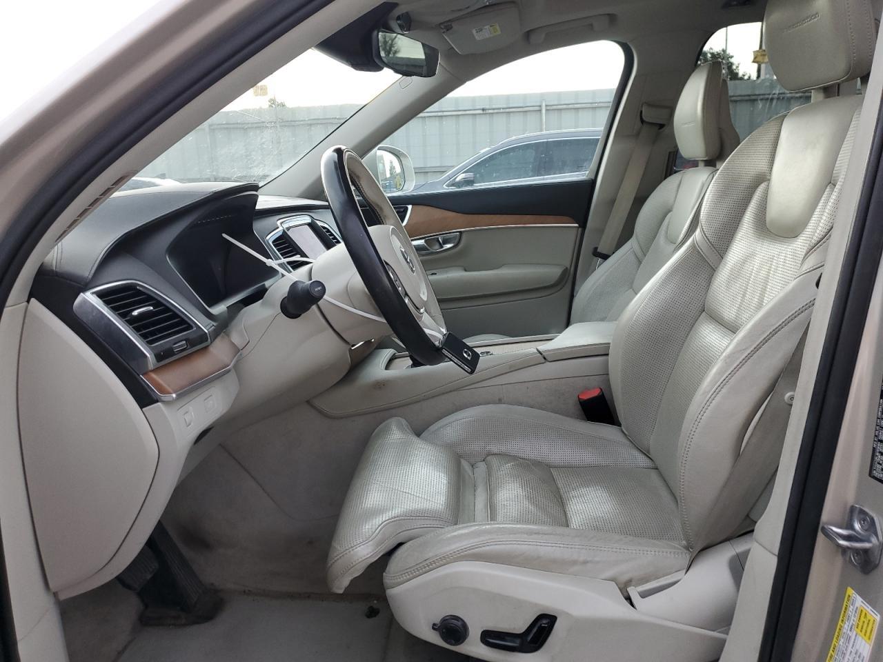 2016 VOLVO XC90 T6 - Фото 7