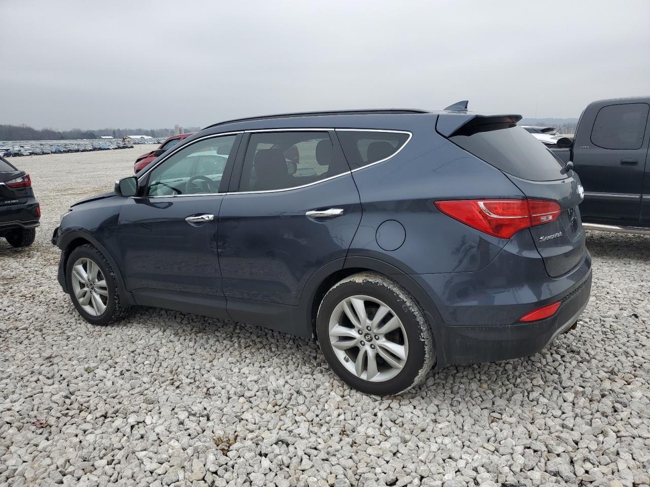 2013 HYUNDAI SANTA FE S - Image 2