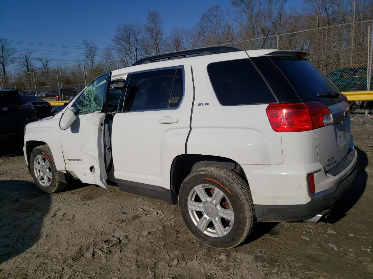 2016 GMC TERRAIN SL - Image 2