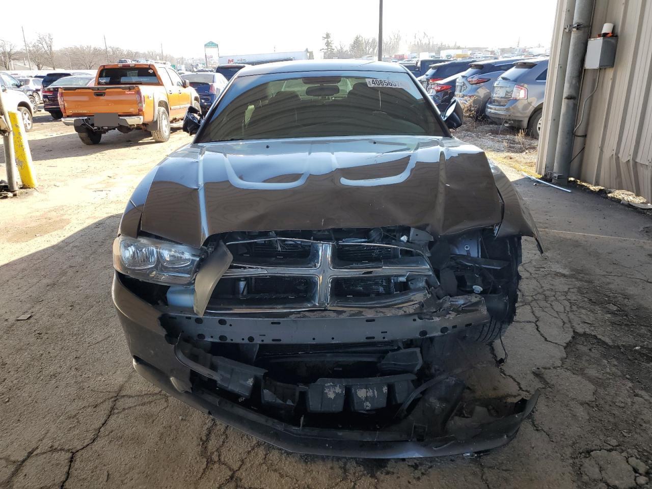 2014 DODGE CHARGER SE - Image 5