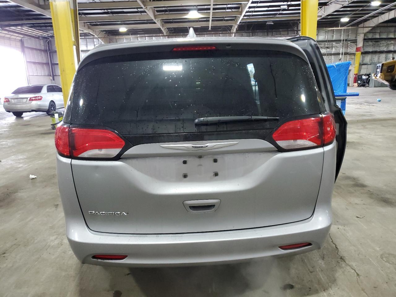 2017 CHRYSLER PACIFICA T - Image 6