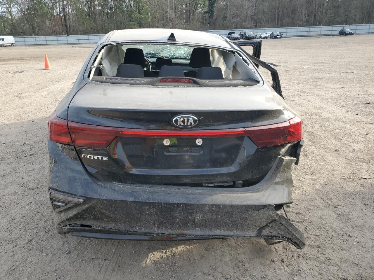 2020 KIA FORTE FE - Image 6