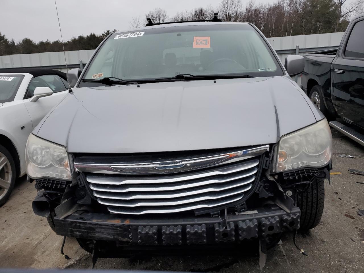 2014 CHRYSLER TOWN & COU - Фото 5
