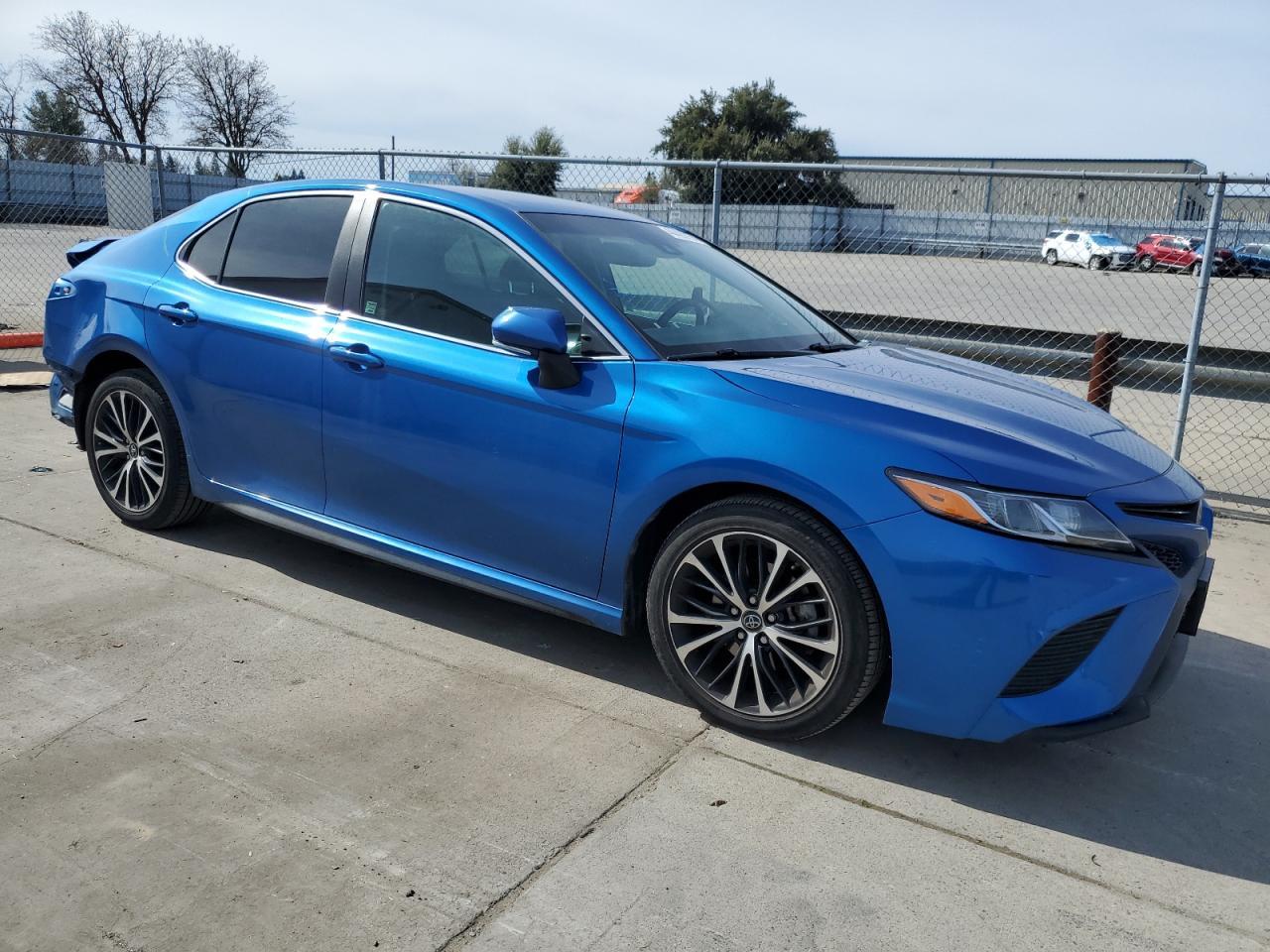 2018 TOYOTA CAMRY L - Фото 4