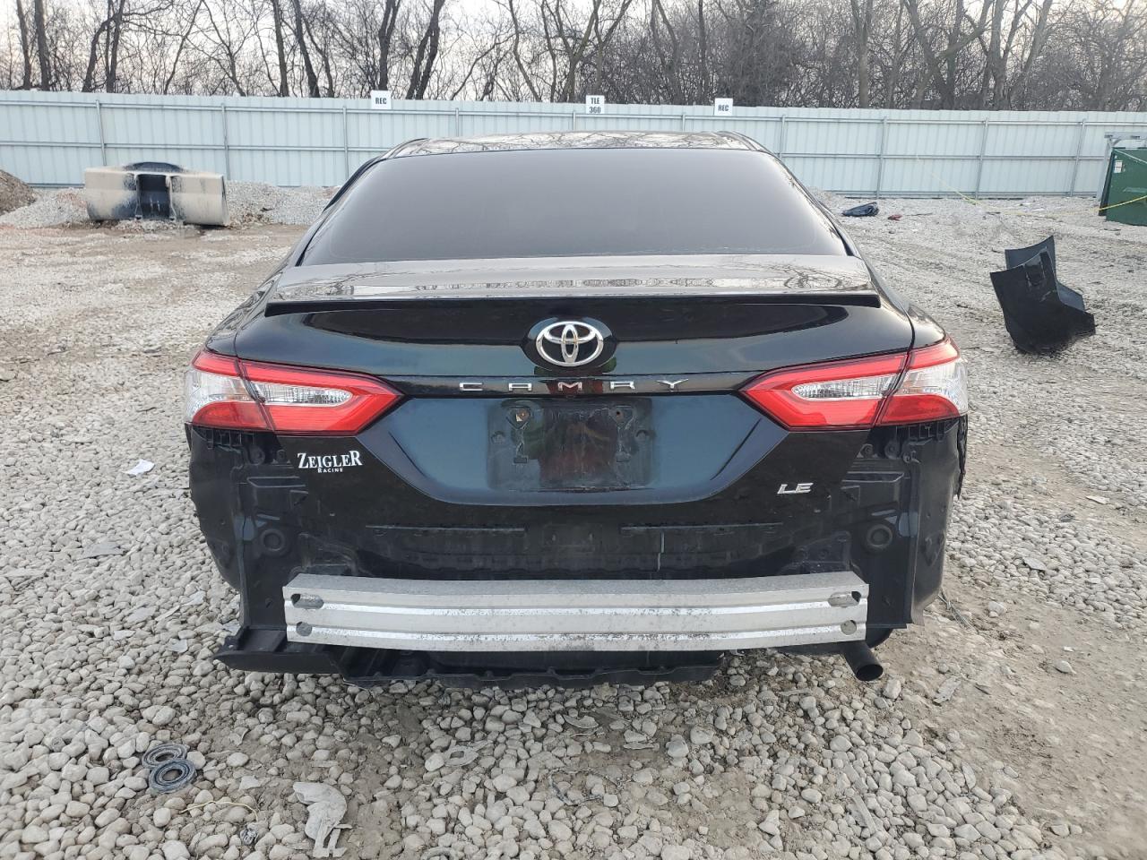 2018 TOYOTA CAMRY L - Image 6
