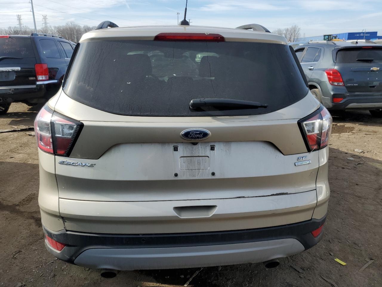 2017 FORD ESCAPE SE - Image 6