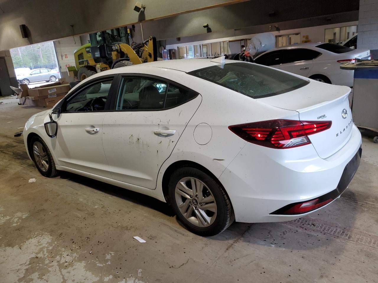 2019 HYUNDAI ELANTRA SE - Image 2