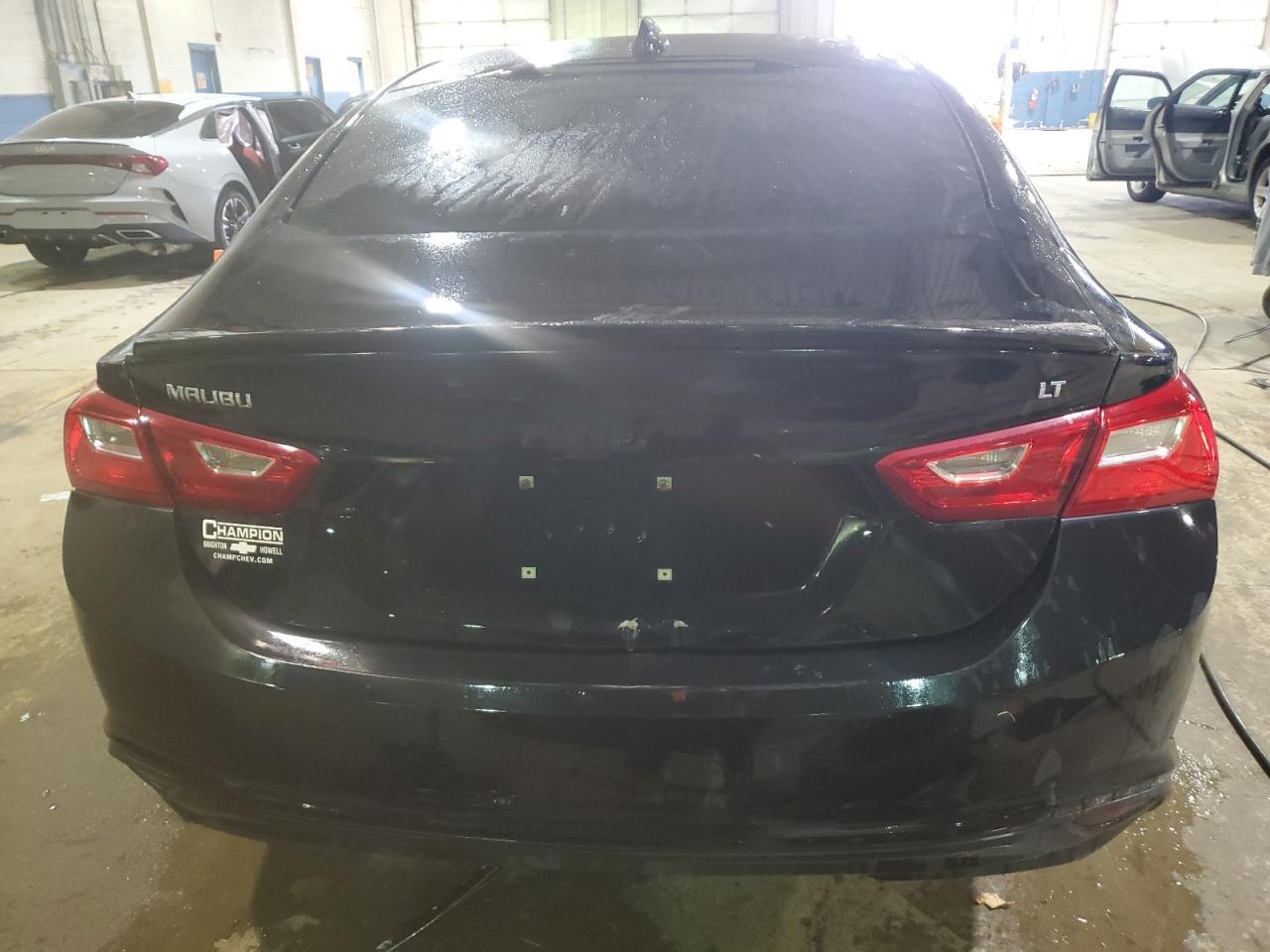 2017 CHEVROLET MALIBU LT - Image 6