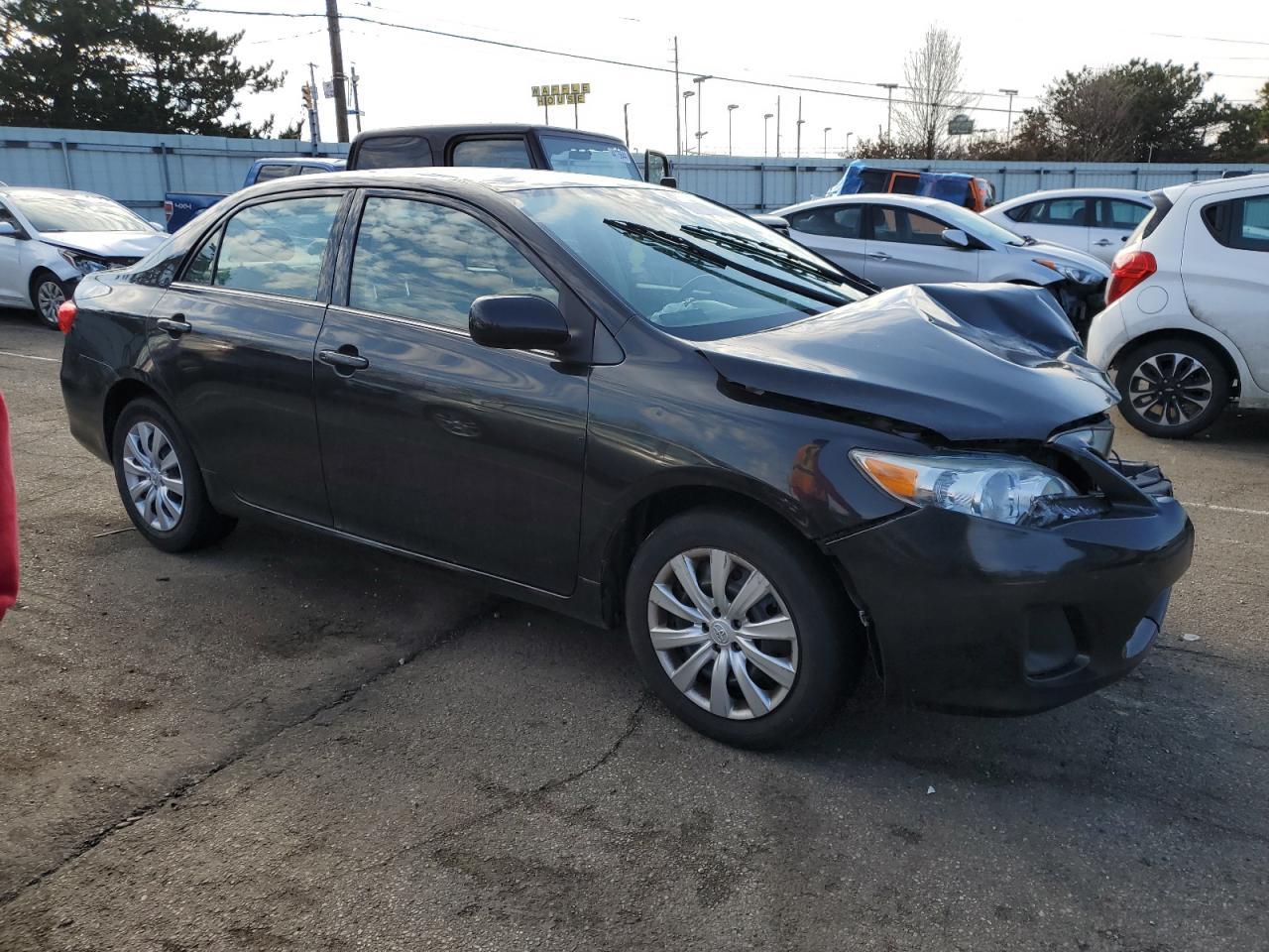 2013 TOYOTA COROLLA BA - Фото 4
