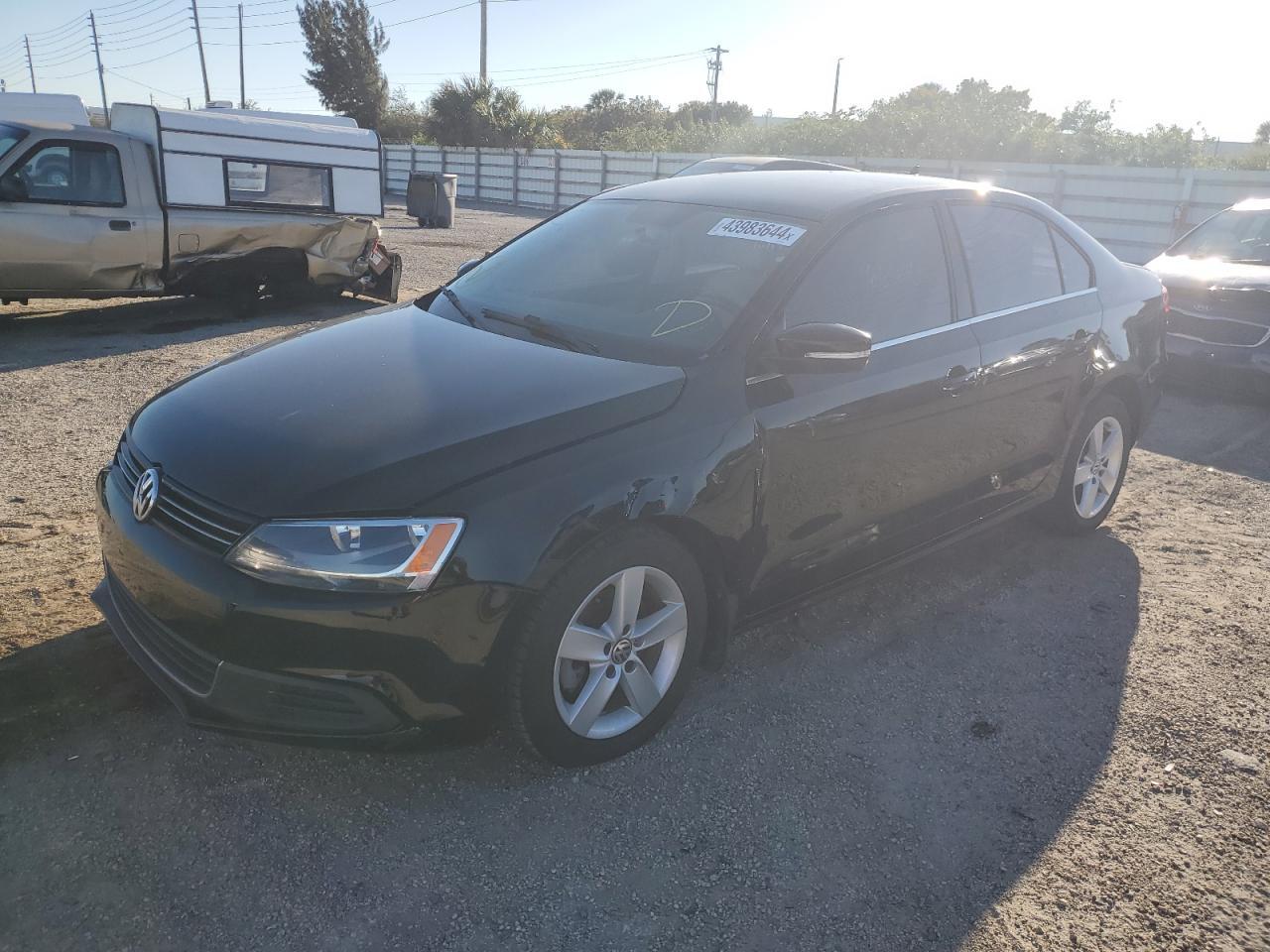 2013 VOLKSWAGEN JETTA TDI car image