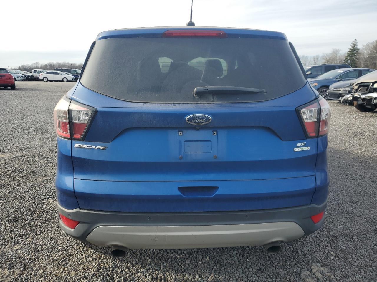 2017 FORD ESCAPE SE - Image 6