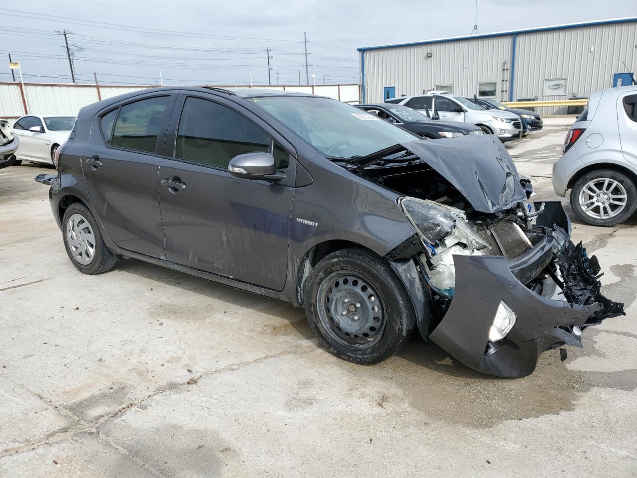 2015 TOYOTA PRIUS C - Image 4