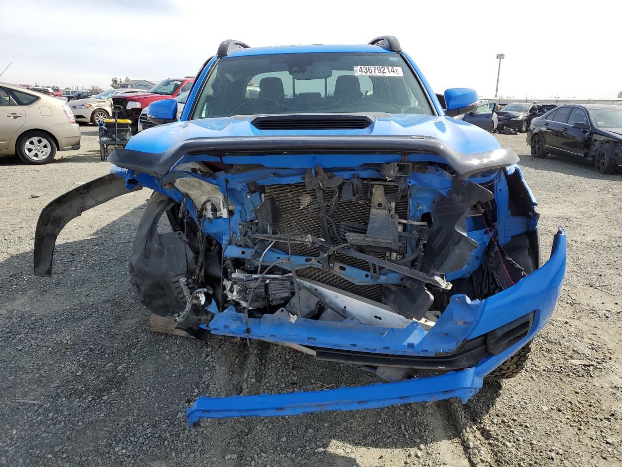 2019 TOYOTA TACOMA DOU - Фото 5