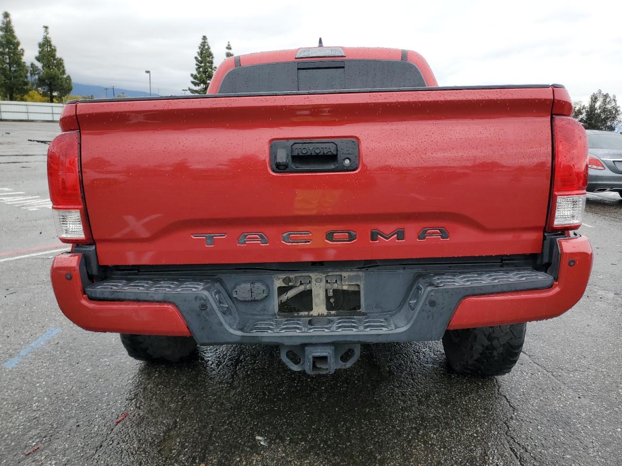 2017 TOYOTA TACOMA DOU - Фото 6