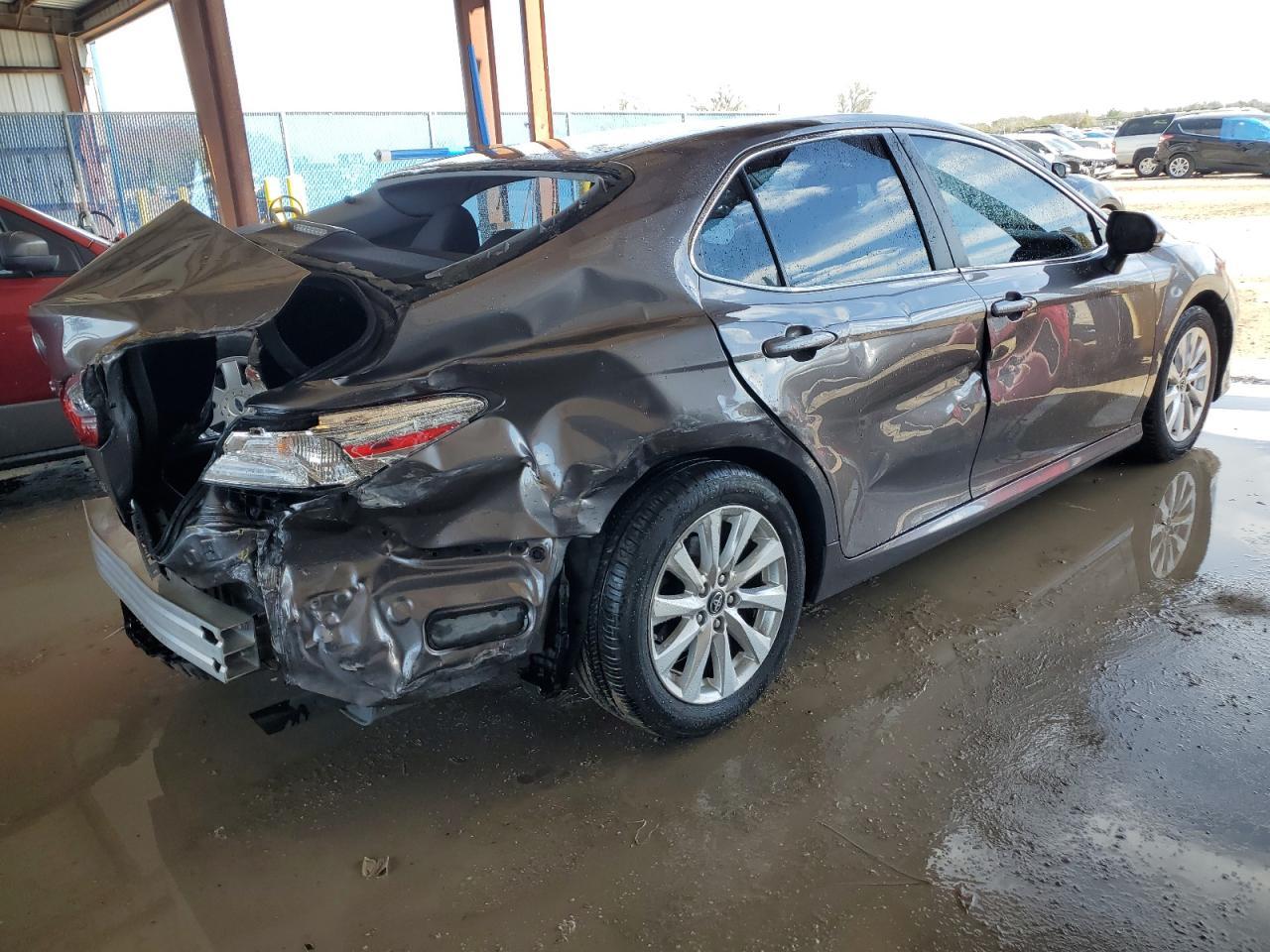 2018 TOYOTA CAMRY L - Фото 3