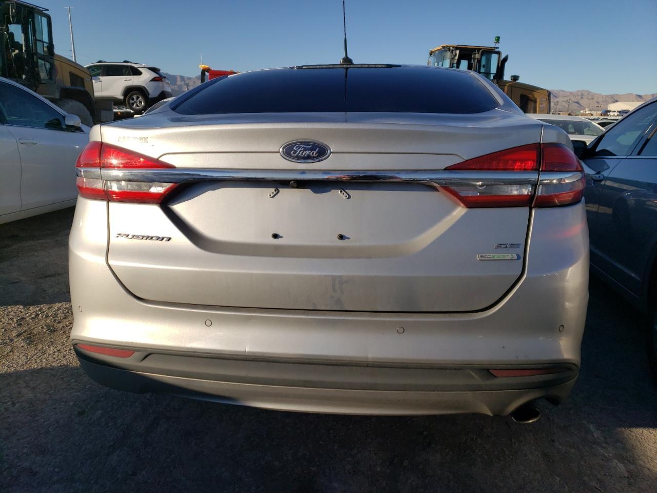 2017 FORD FUSION SE - Image 6