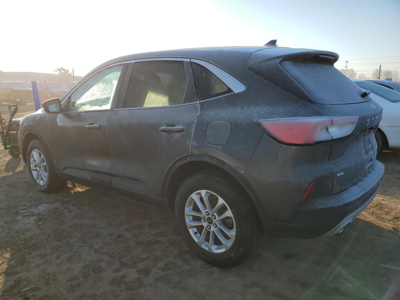 2020 FORD ESCAPE SE - Image 2