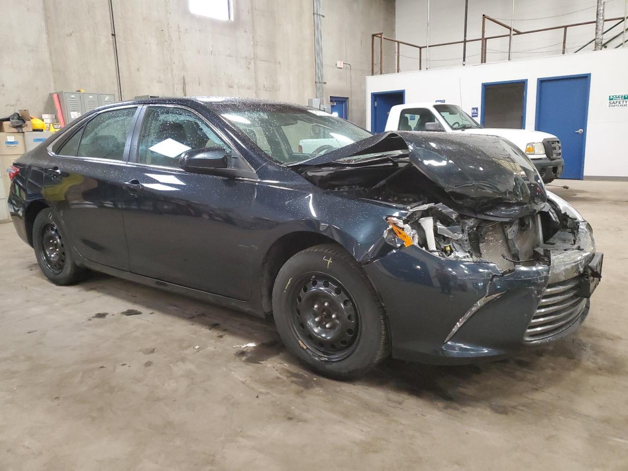 2017 TOYOTA CAMRY LE - Фото 4