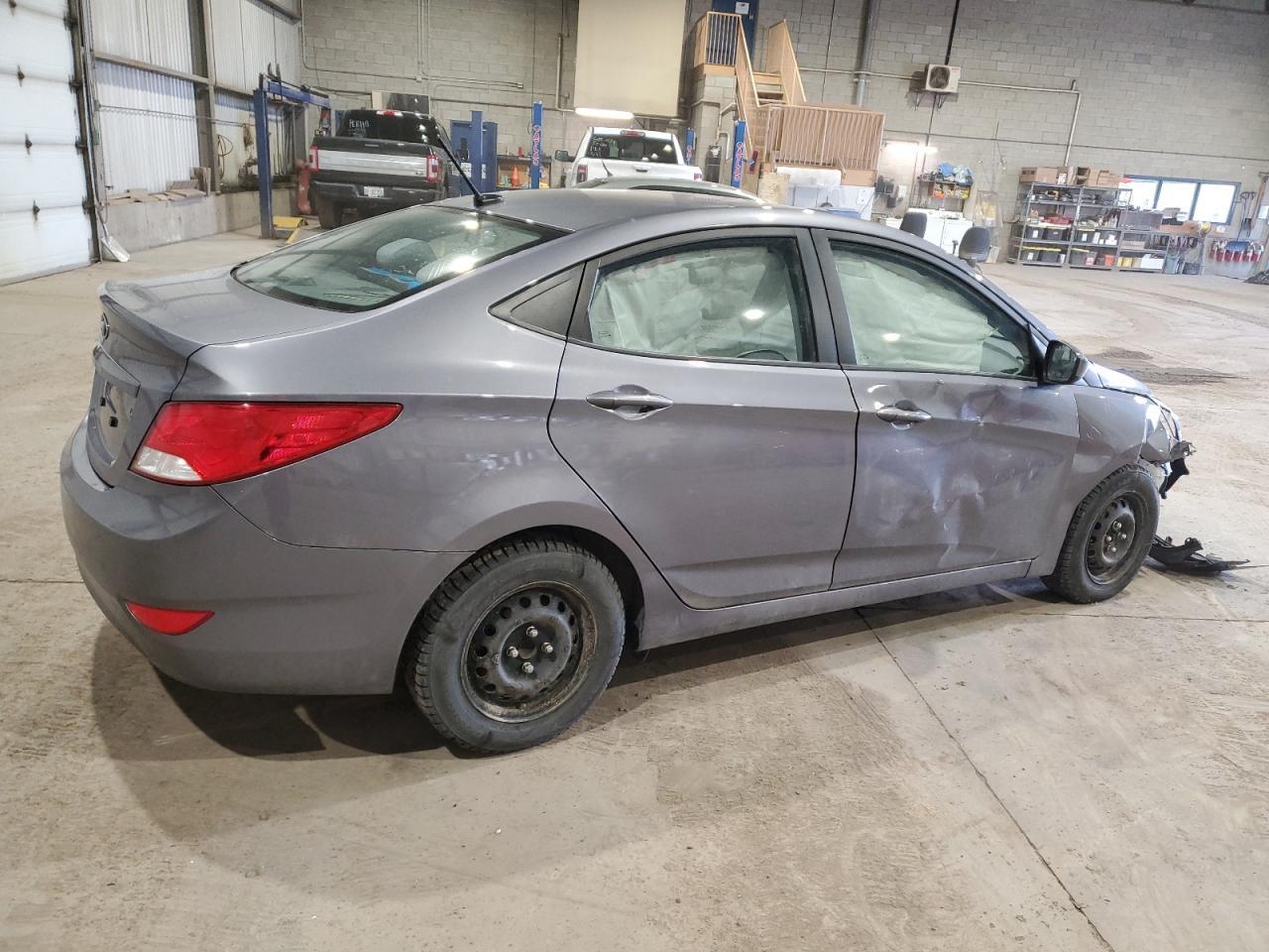 2016 HYUNDAI ACCENT SE - Фото 3