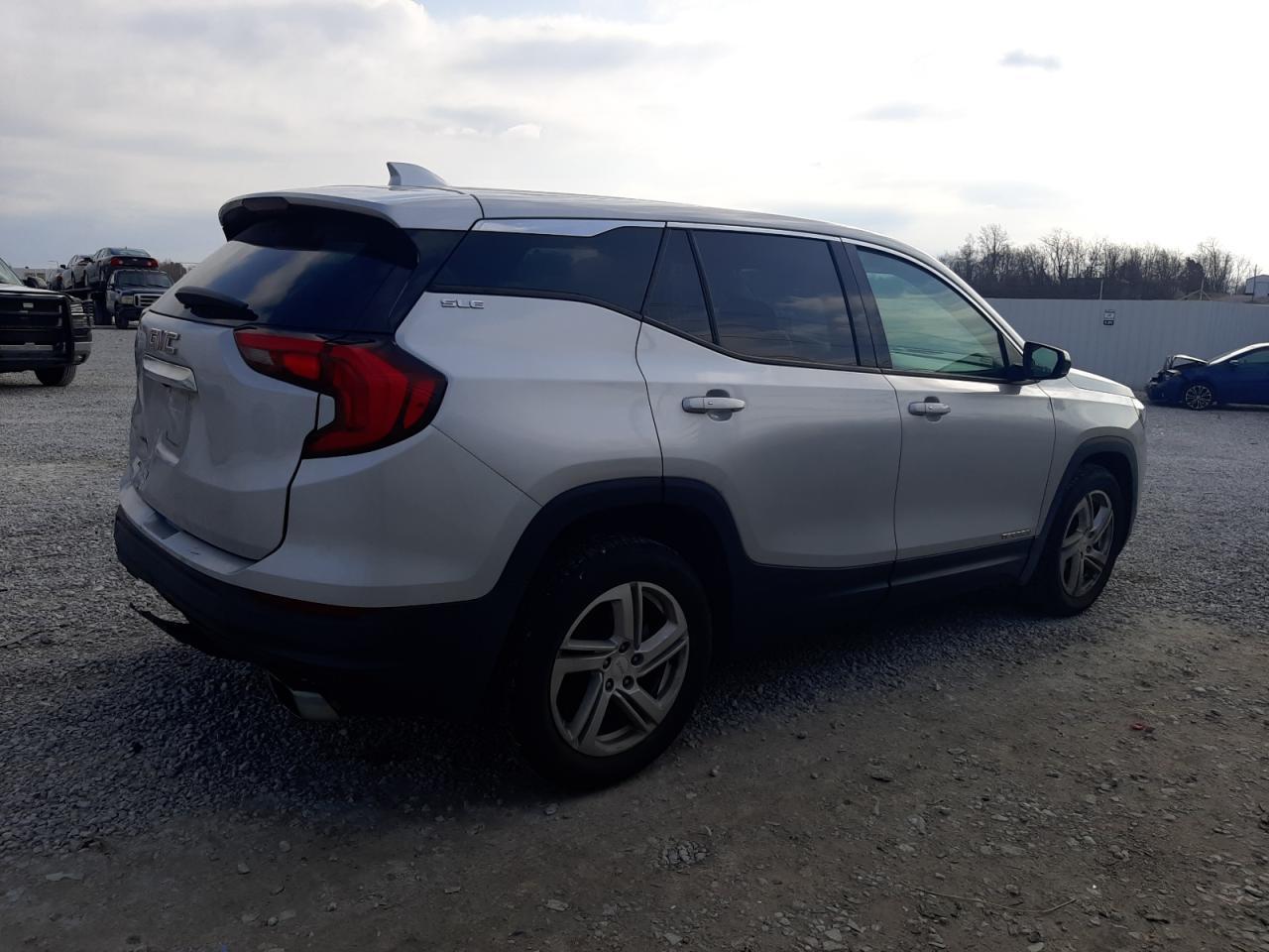 2018 GMC TERRAIN SL - Image 3