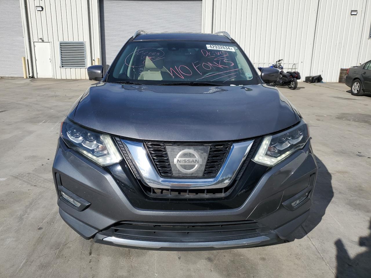 2017 NISSAN ROGUE S - Фото 5
