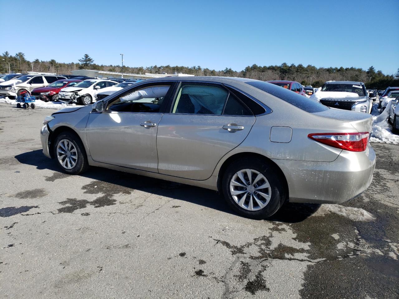 2016 TOYOTA CAMRY LE - Image 2