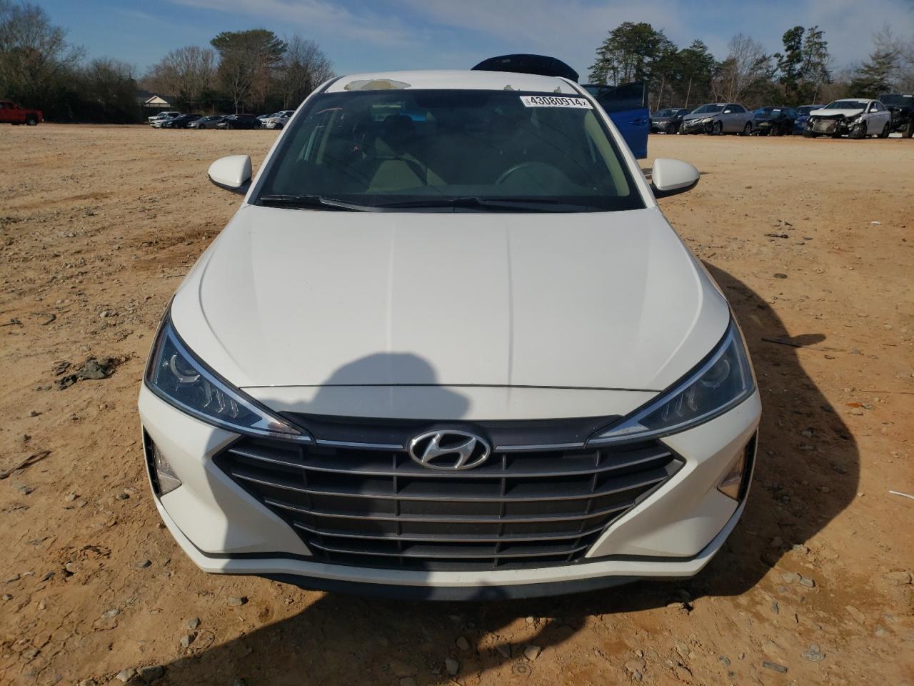2019 HYUNDAI ELANTRA SE - Фото 5