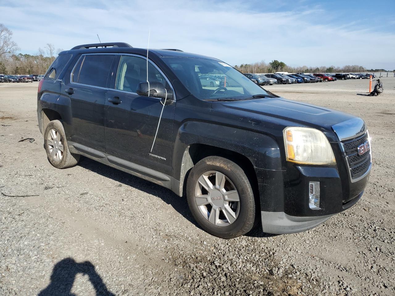 2012 GMC TERRAIN SL - Image 4