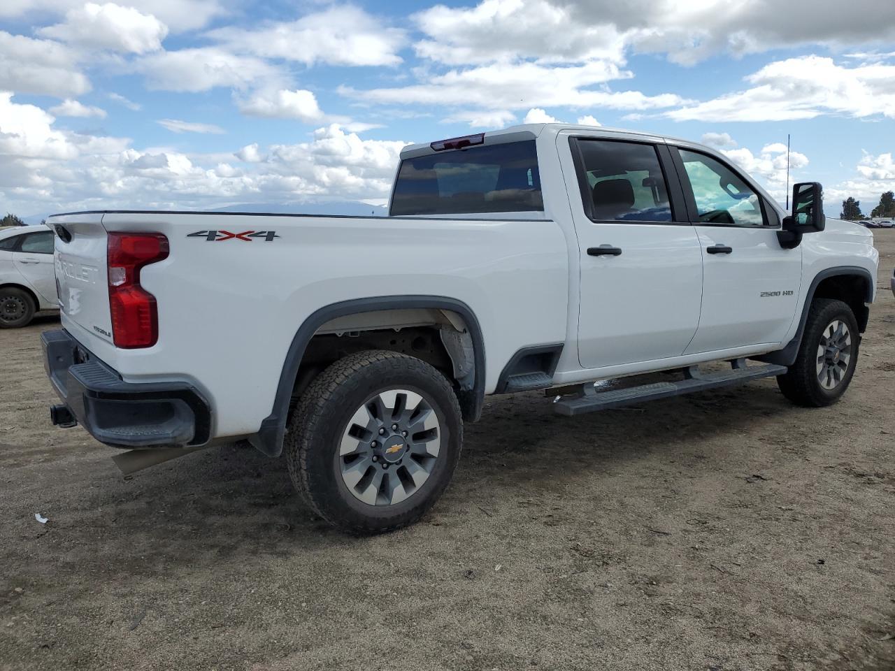 2023 CHEVROLET SILVERADO - Image 3