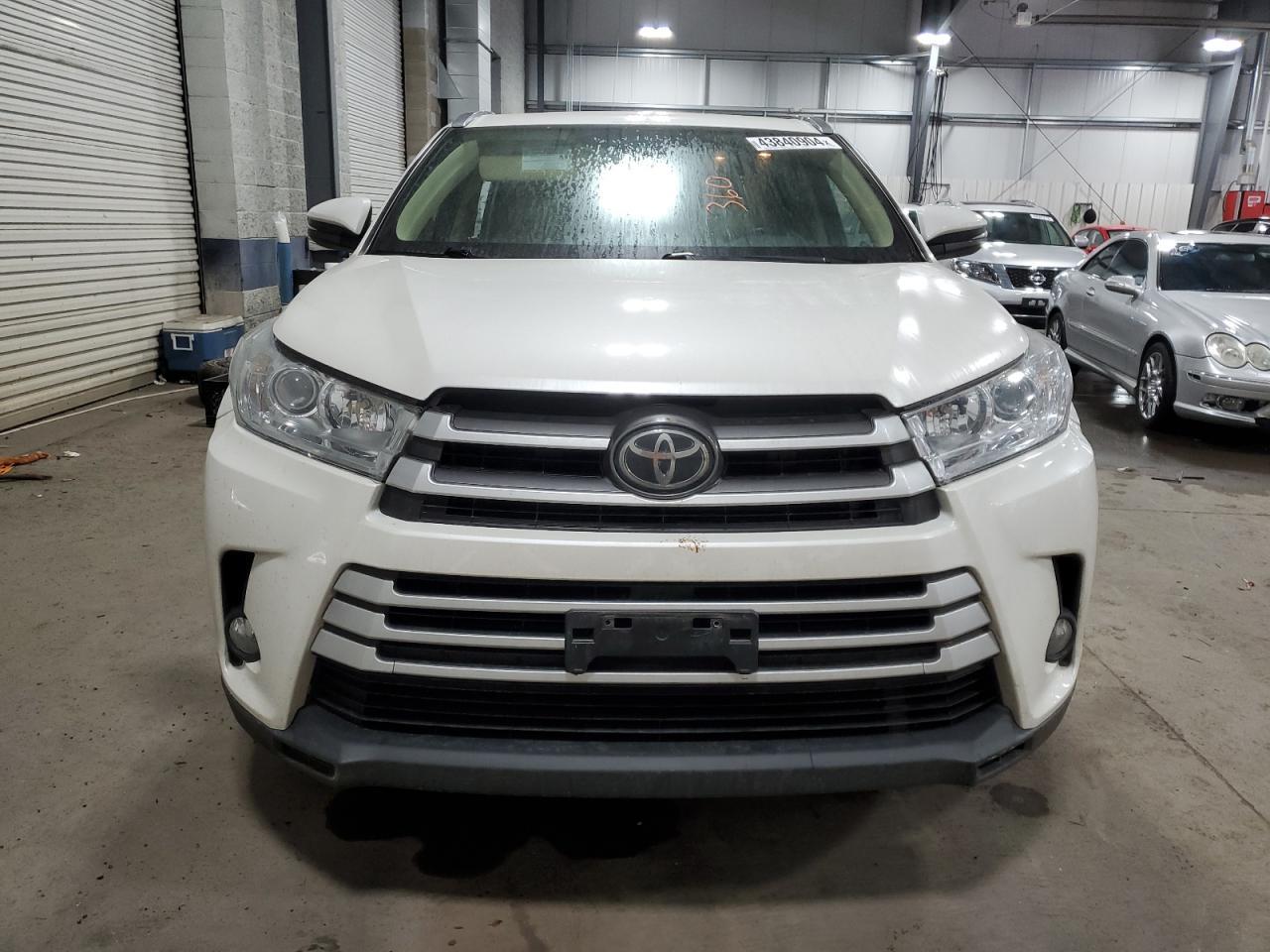 2019 TOYOTA HIGHLANDER - Image 5