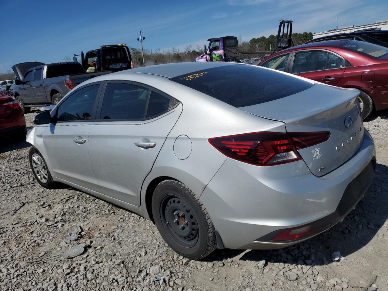 2019 HYUNDAI ELANTRA SE - Фото 2