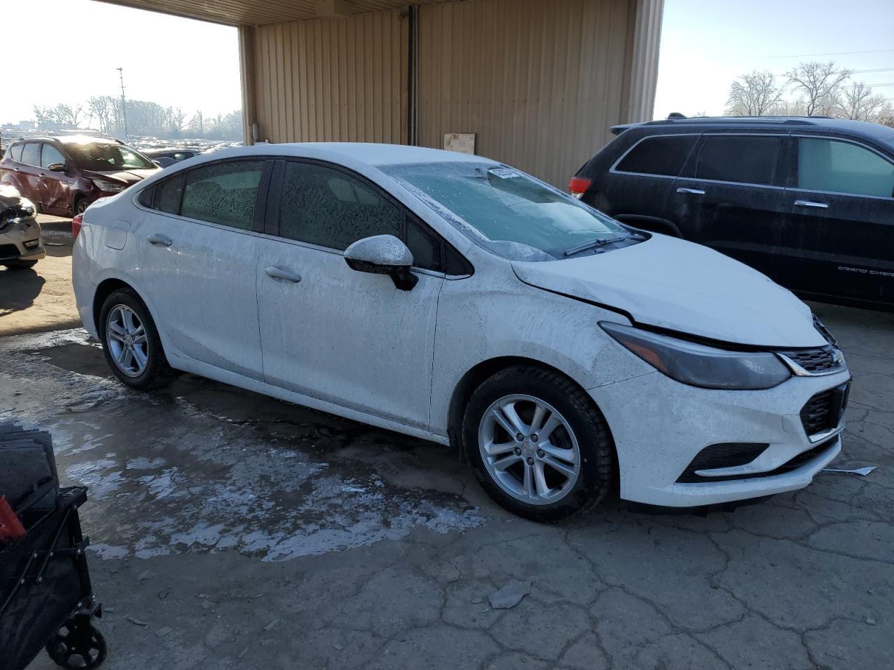 2017 CHEVROLET CRUZE LT - Фото 4