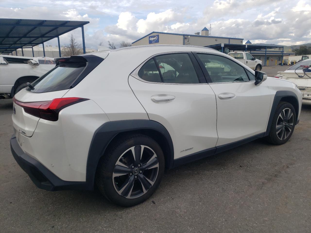 2021 LEXUS UX 250H - Фото 3