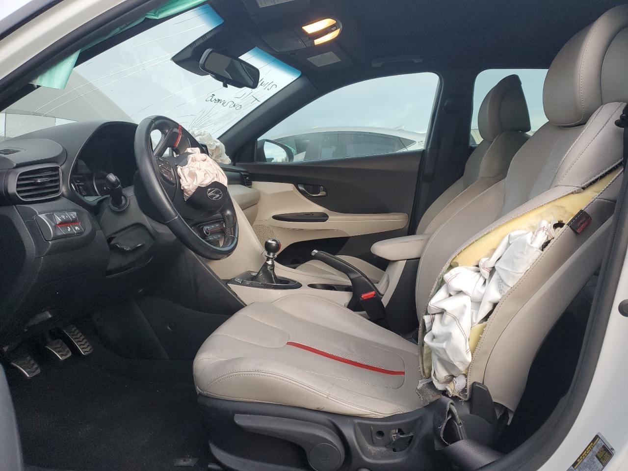 2019 HYUNDAI VELOSTER T - Фото 7