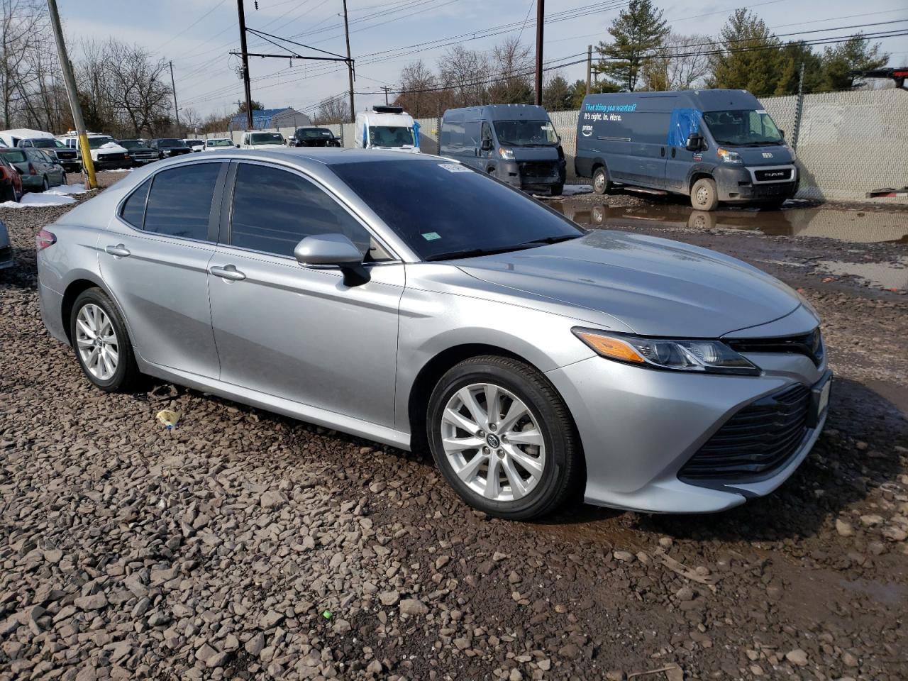2020 TOYOTA CAMRY LE - Фото 4
