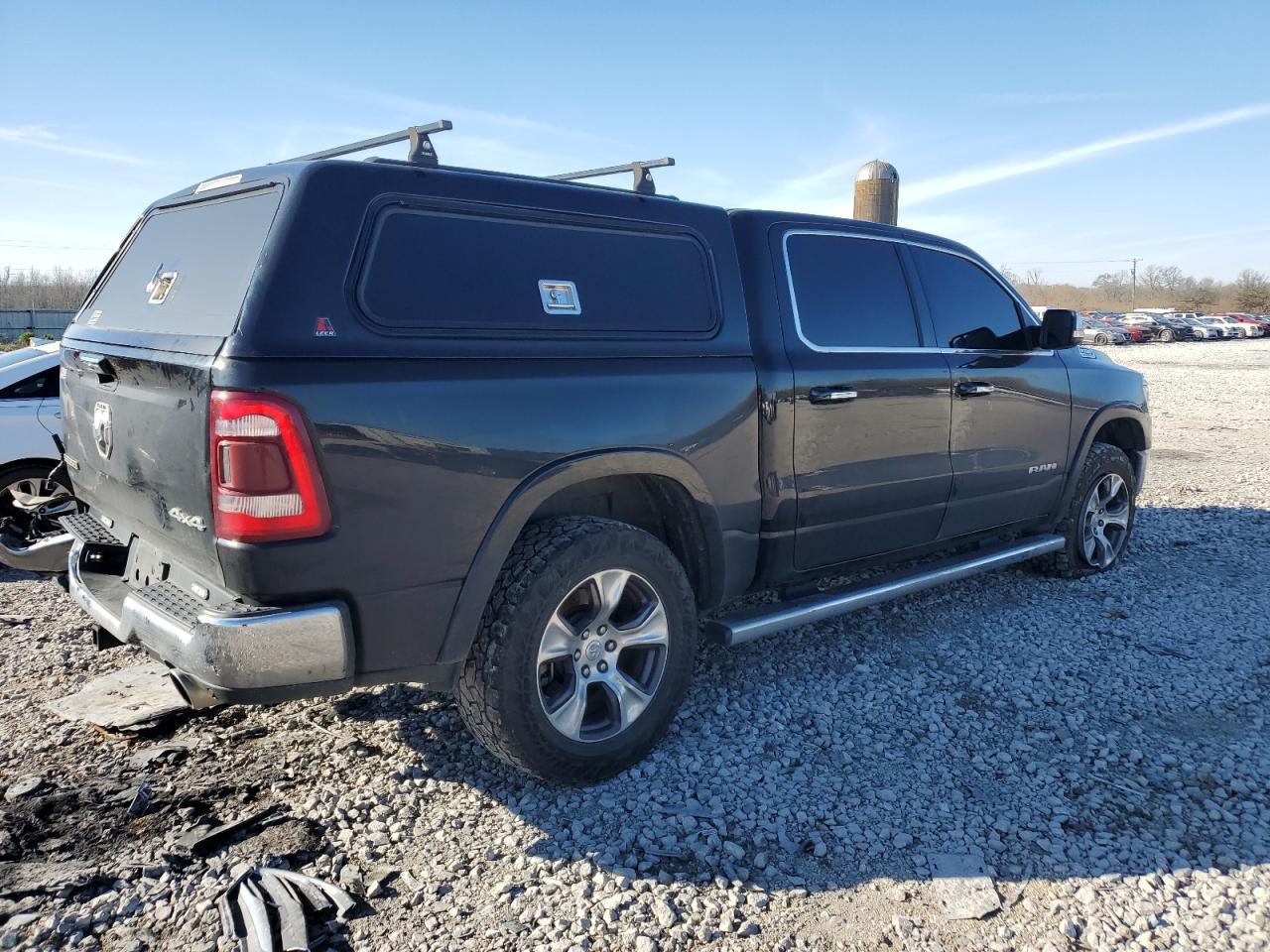 2019 RAM 1500 LARAM - Фото 3