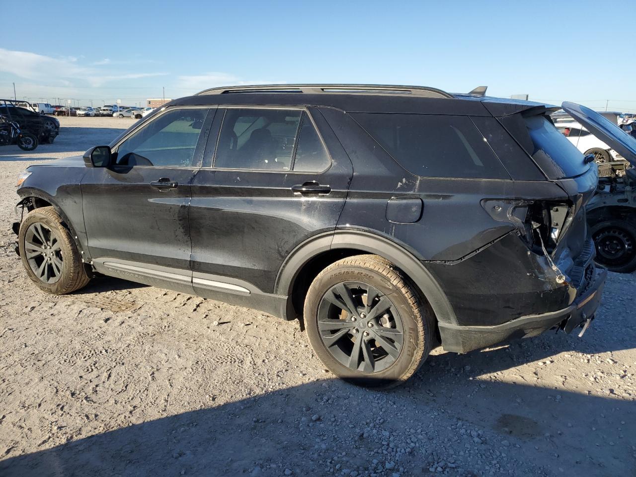 2022 FORD EXPLORER X - Image 2