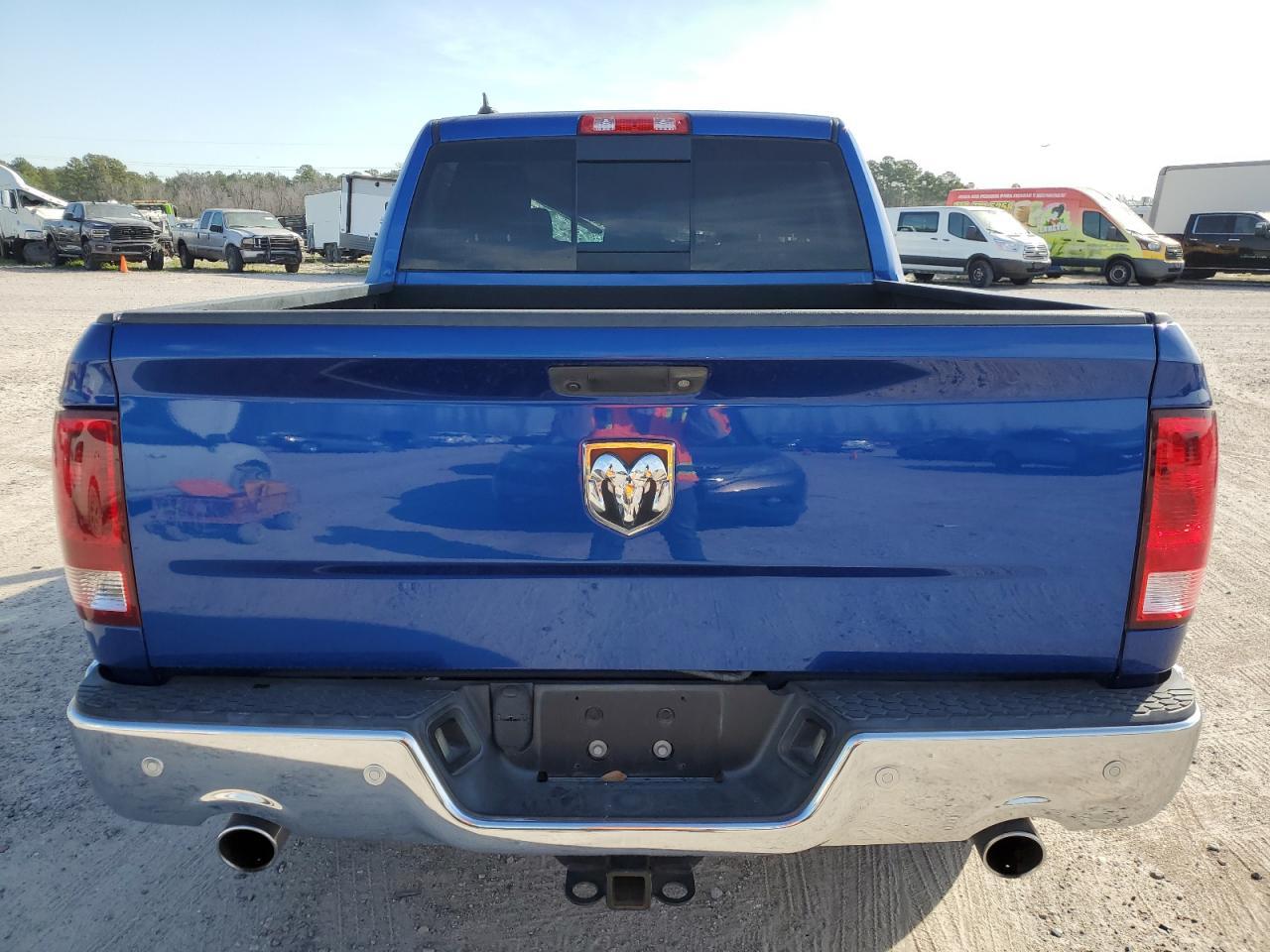 2017 RAM 1500 SLT - Image 6