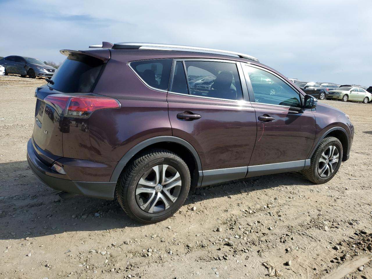 2016 TOYOTA RAV4 LE - Фото 3